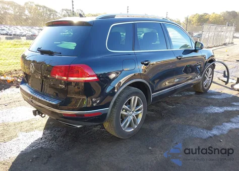 2016 Volkswagen Touareg Tdi Lux z USA, uszkodzony, nr VIN WVGEP9BP5GD002356